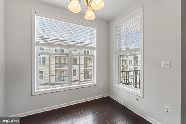 Building Photo - 43131 Wealdstone Terrace