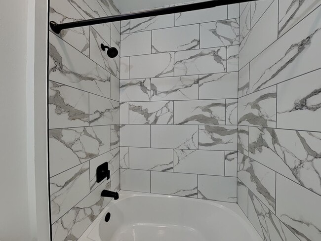 Building Photo - 1120 Bismarck Rd