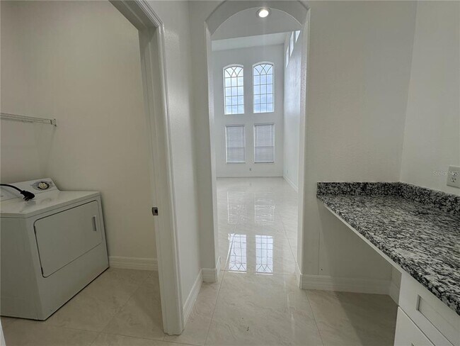 Building Photo - 1907 Cedar Arch Ln