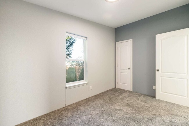 Building Photo - Breathtaking 3-Bed Beachfront Retreat with Scenic Views in Ferndale