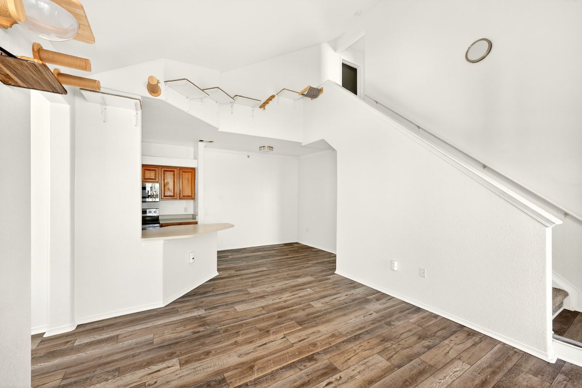 Building Photo - 18929 E Warren Cir