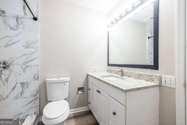 Building Photo - 1010 Mariners Ct
