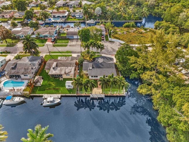 Building Photo - 4500 SW 42nd Terrace