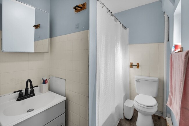 Building Photo - 830 Chestnut St