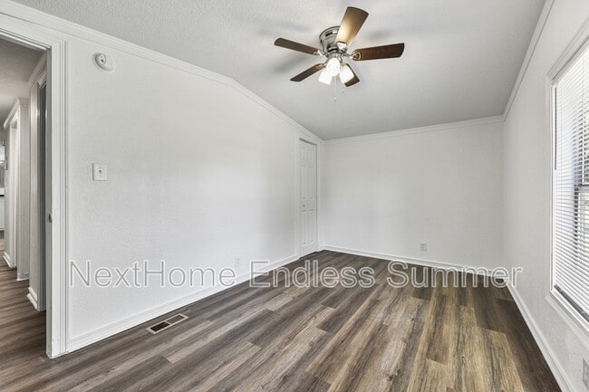 Building Photo - 119 Mccallman Rd