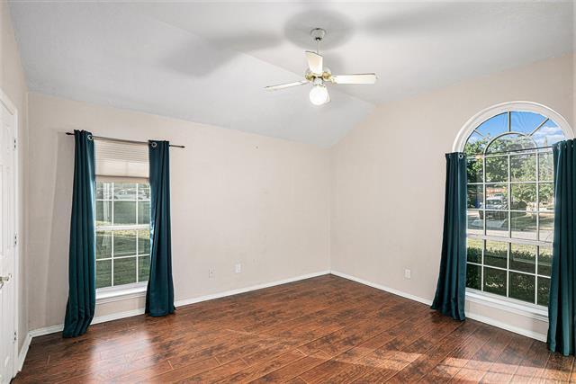 Building Photo - 1418 Holley Creek Ln