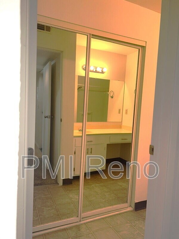 Building Photo - 2555 Clear Acre Ln