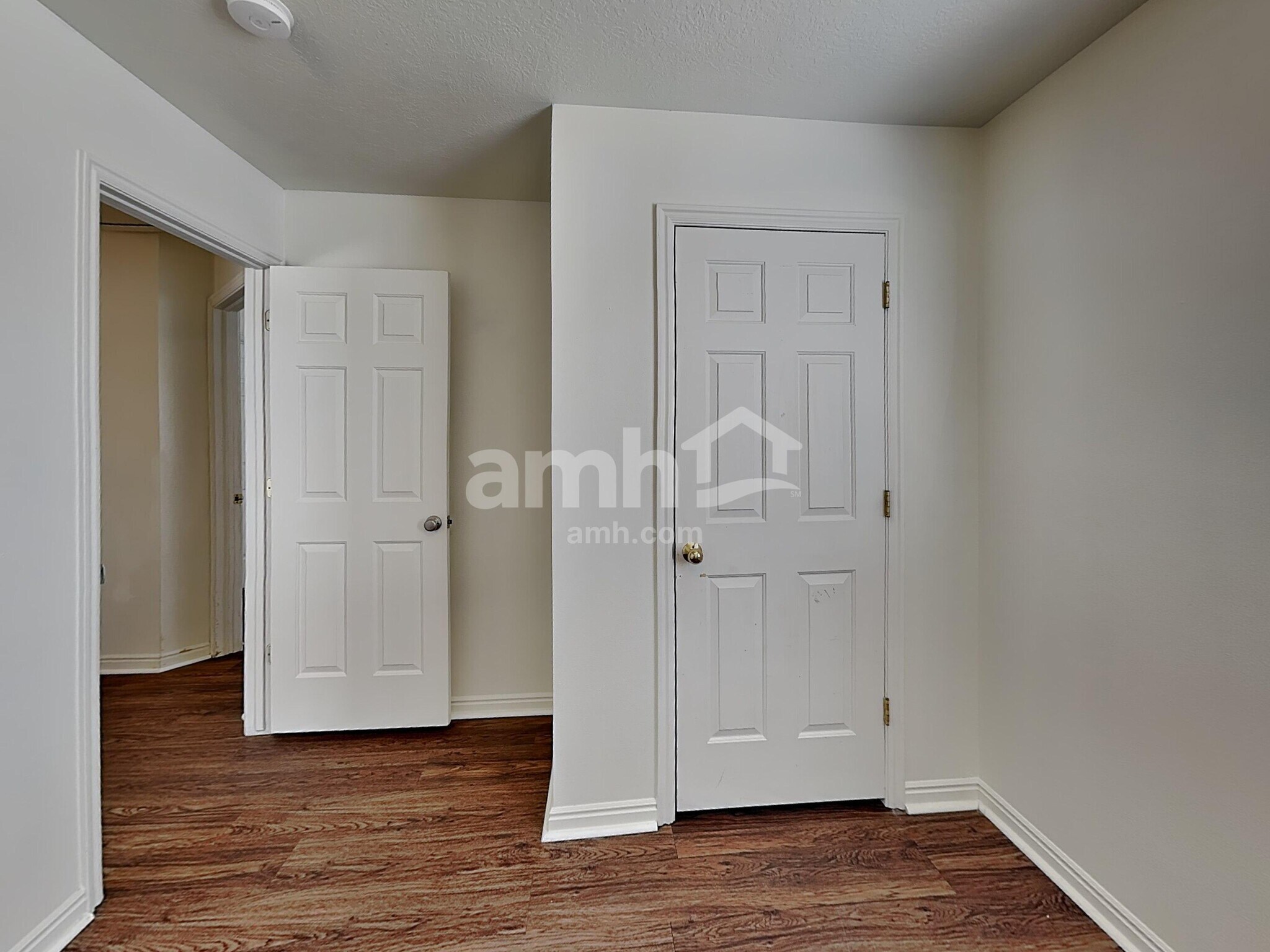 Building Photo - 385 Pommel Dr