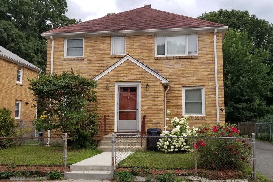 Building Photo - 42 Chandler St