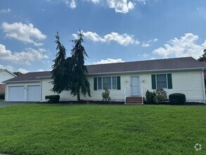 Building Photo - Single Family Home in Bay Breeze