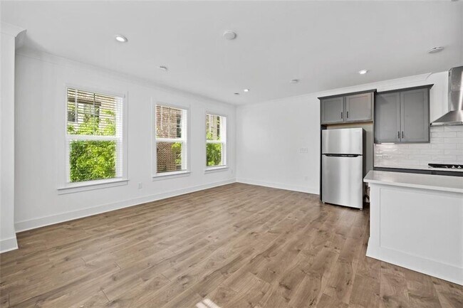 Building Photo - 3381 Macaiva Aly