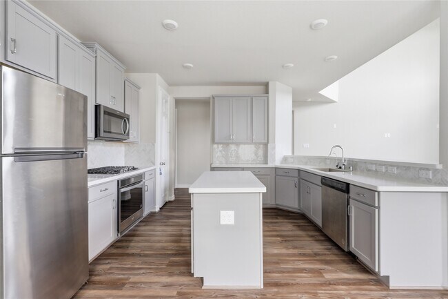 Building Photo - 2638 Settler Hl Dr