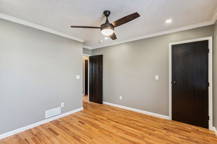 Building Photo - 1794 Bennigan Dr