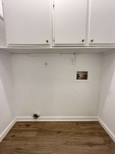 Building Photo - 6011 Hidden Rose