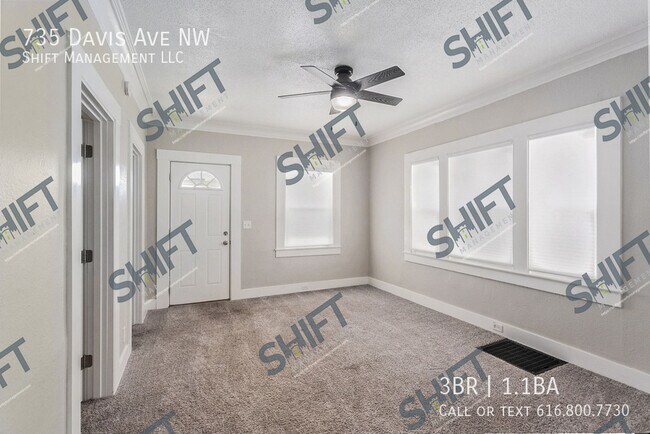Building Photo - 735 Davis Ave NW