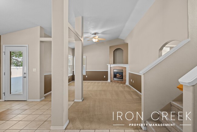 Building Photo - Quiet Abode in Prime Location with Easy Ac...