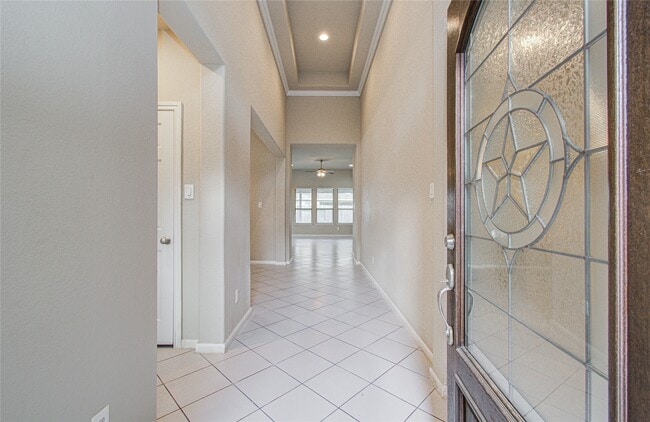 Building Photo - 15702 Whisper Woods Dr