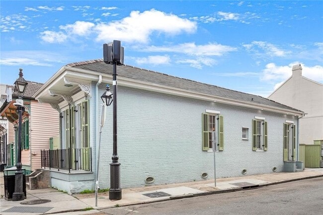 Building Photo - 1300 Chartres St