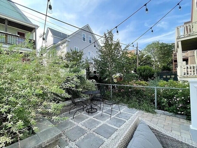 Building Photo - 88 Josephine Ave