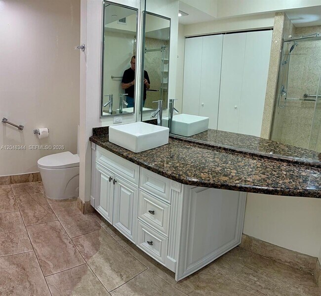 Building Photo - 20281 E Country Club Dr