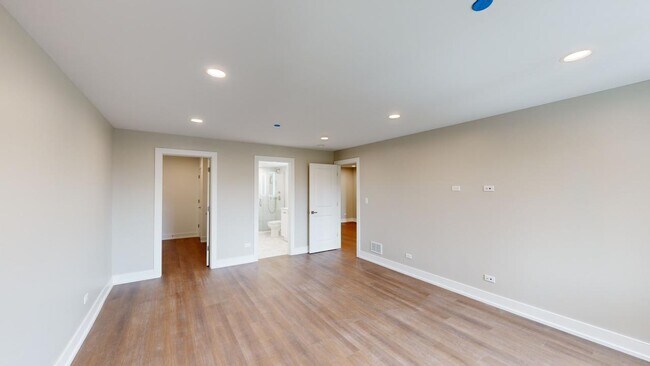Building Photo - 550 Sheridan Square