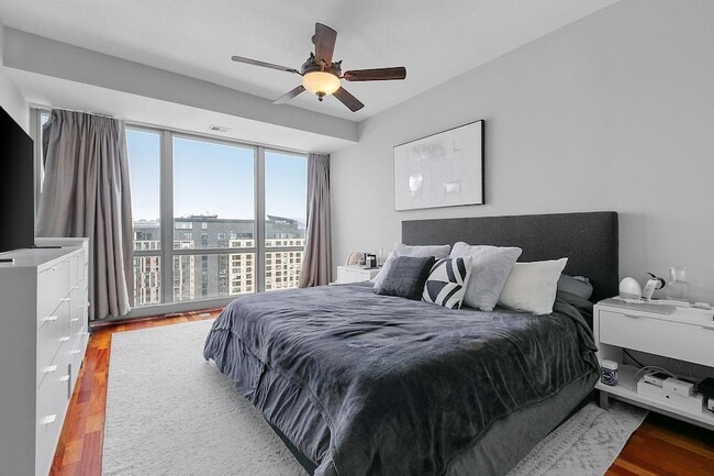 Building Photo - 929 Portland Ave