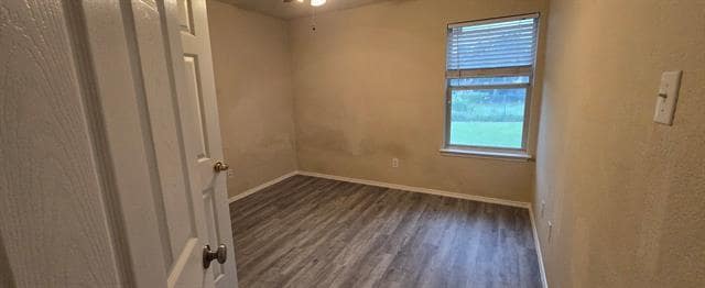 Building Photo - 1811 Kings Cross Dr
