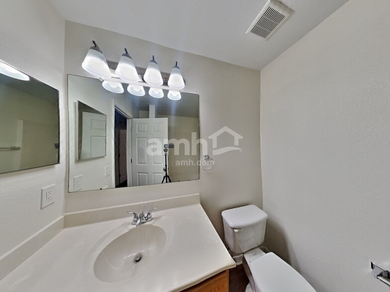 Building Photo - 30303 Pongo Way