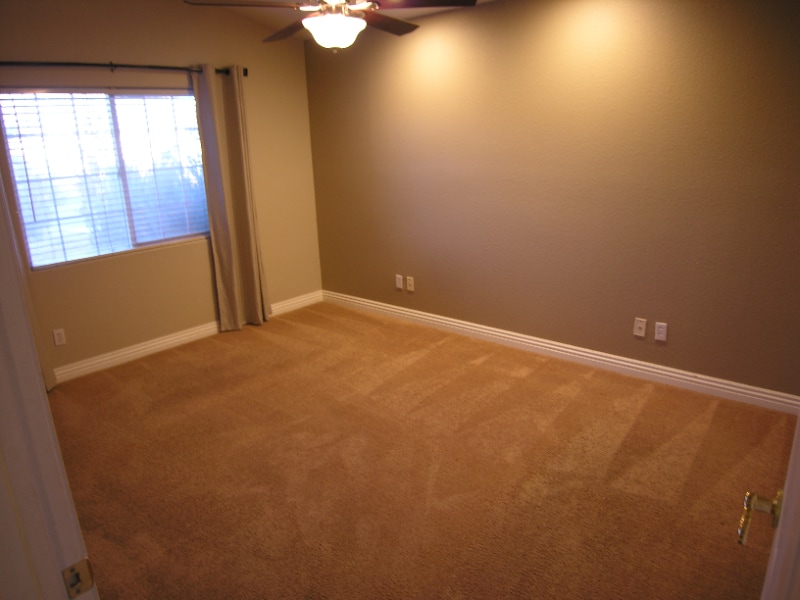 Building Photo - 110 E Ford Ave