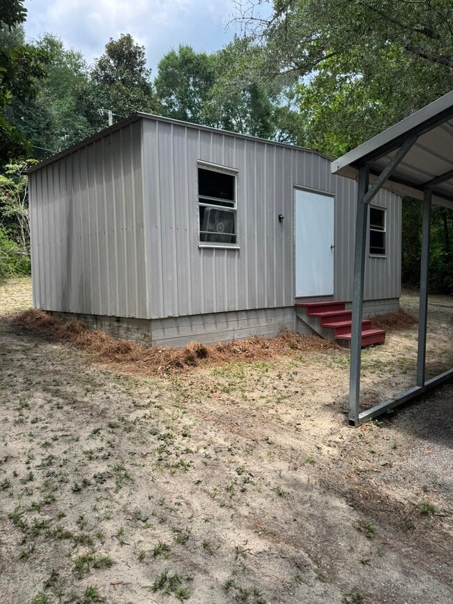 Building Photo - 827 Squirrel Rd