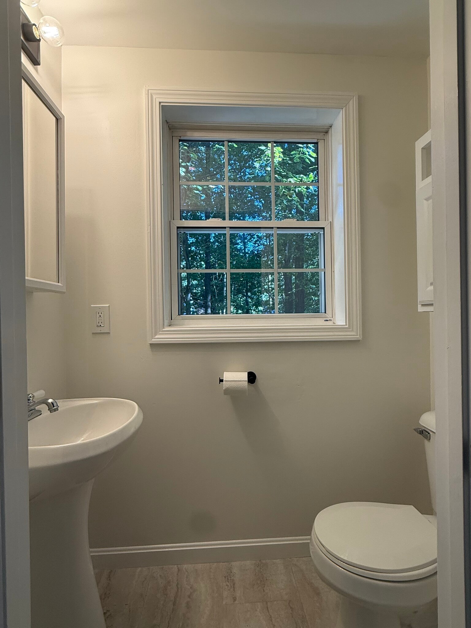 Building Photo - 2 Sams Pl