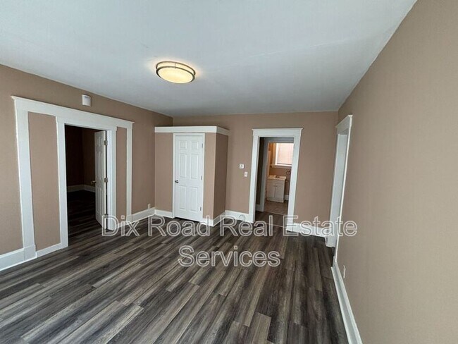 Building Photo - 1026 Del Monte Pl