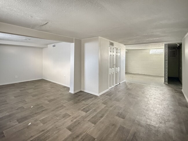 Building Photo - 3322 Birchwood Ave SW