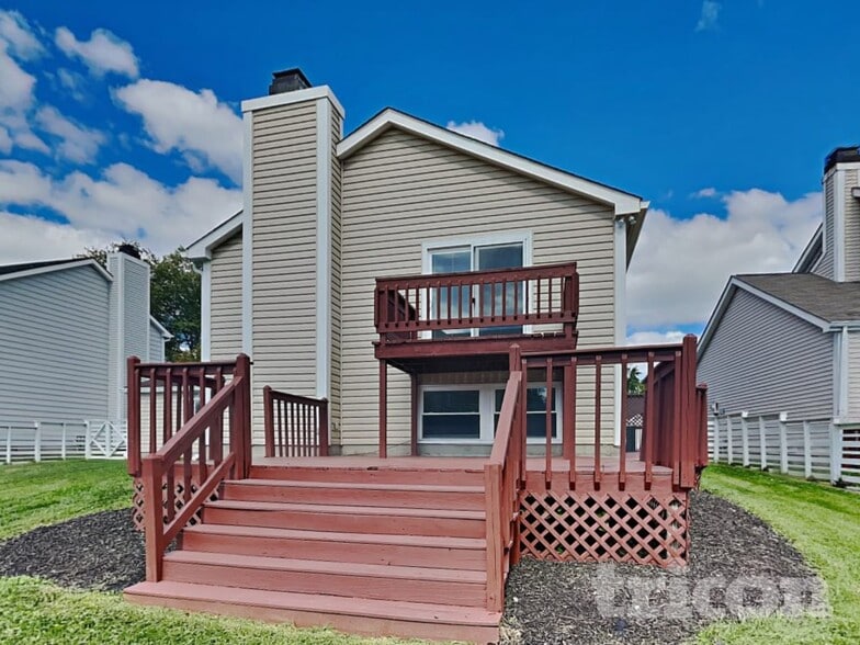 Building Photo - 7819 Cardinal Cove N