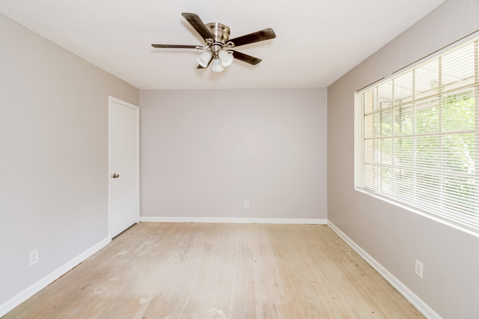 Building Photo - 17 Swan Ct