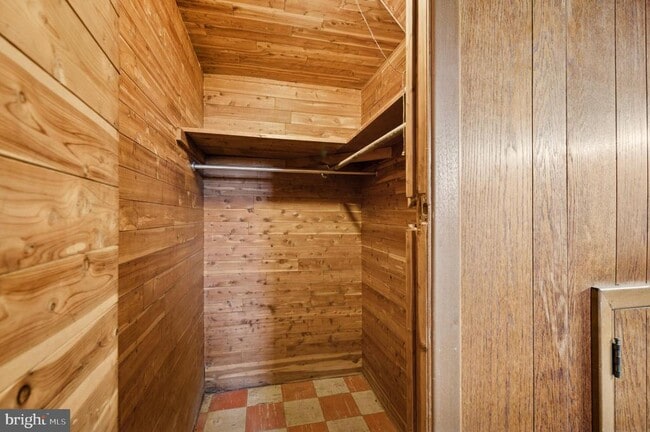 Building Photo - 7947 Ferndale St