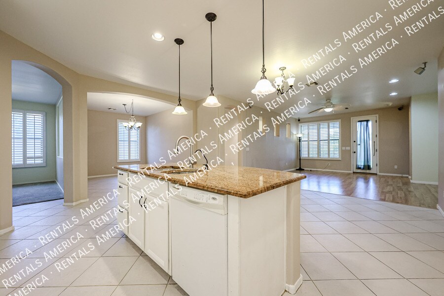 Building Photo - 30984 N Obsidian Dr