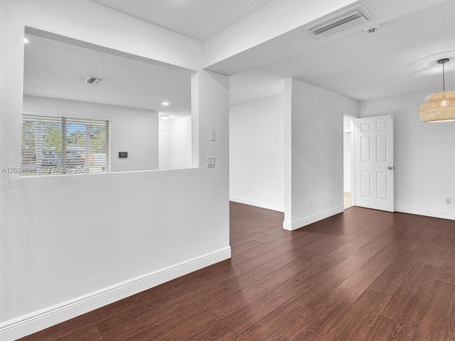 Building Photo - Southwest 42nd Terrace, Fort Lauderdale, FL 33314 - 3 BR 2 BA house