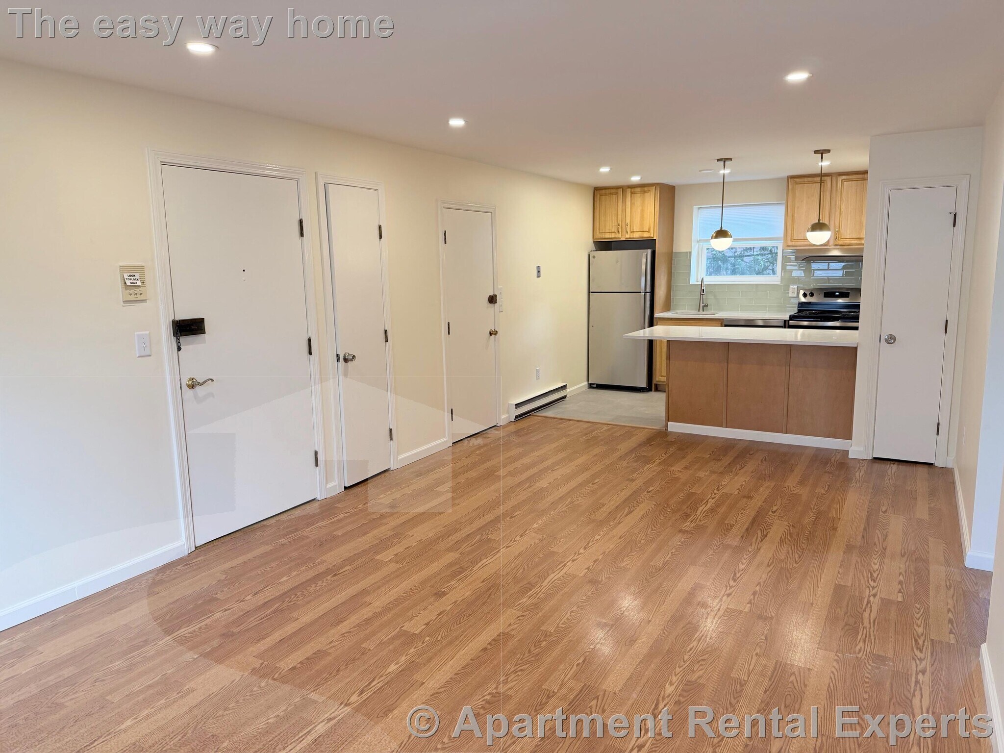 Building Photo - 104 Trowbridge St