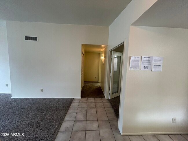 Building Photo - 2120 N Yucca Ct