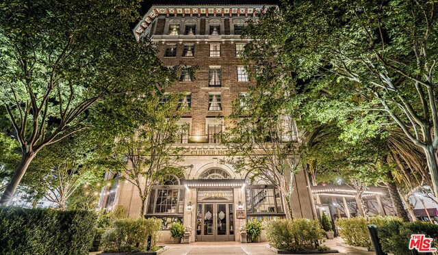 Walking distance to Culver Hotel - 9042 Carson St