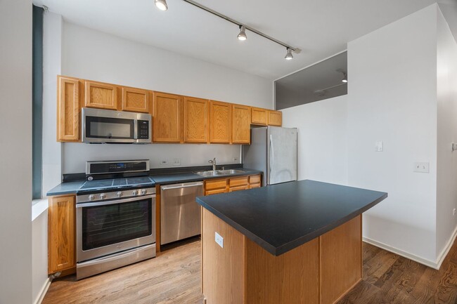 Building Photo - 208 W Washington St