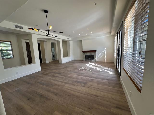 Building Photo - 845 Stratford Dr