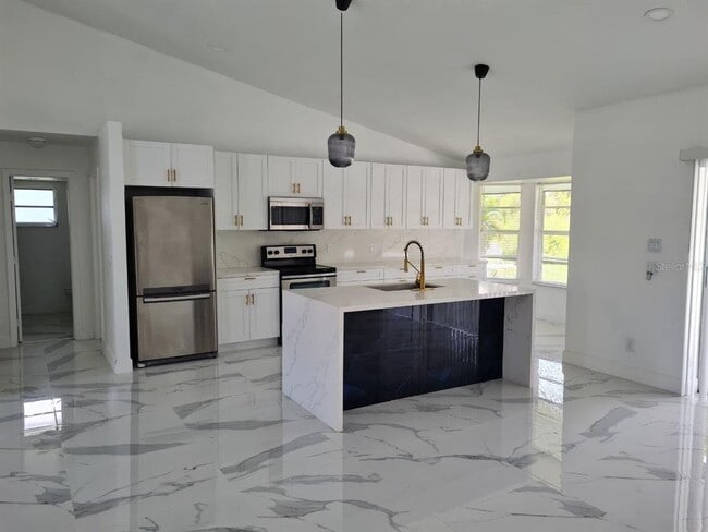 Building Photo - 25892 Aysen Dr