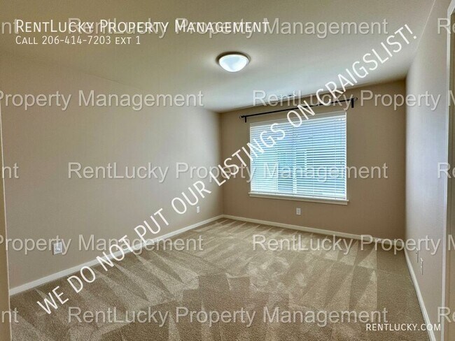 Building Photo - 34601 56th Ct S