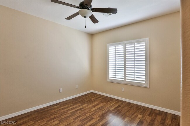 Building Photo - 2264 Laurel Heights Ln