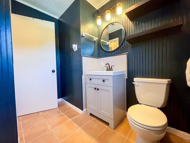 Building Photo - 8519 Shenandoah Dr