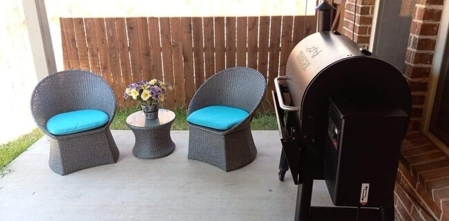 Building Photo - 1516 Westview Ln