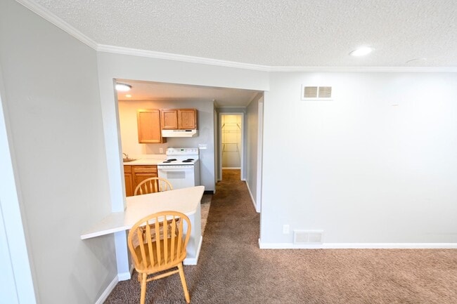 Building Photo - 425 W Cook Rd