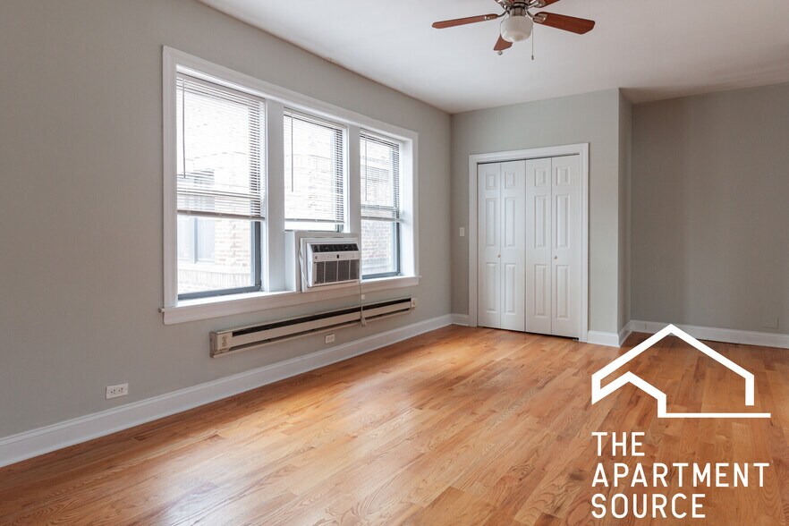 Building Photo - 3723 N Pine Grove Ave